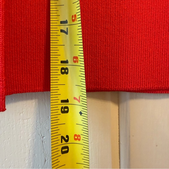 NWT Zara Bold Red Short Sleeve Top W/ Gold Button, Size Large - Picture 8 of 10